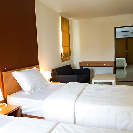Nrv Place Apart Hotel Bangkok Bagian luar foto