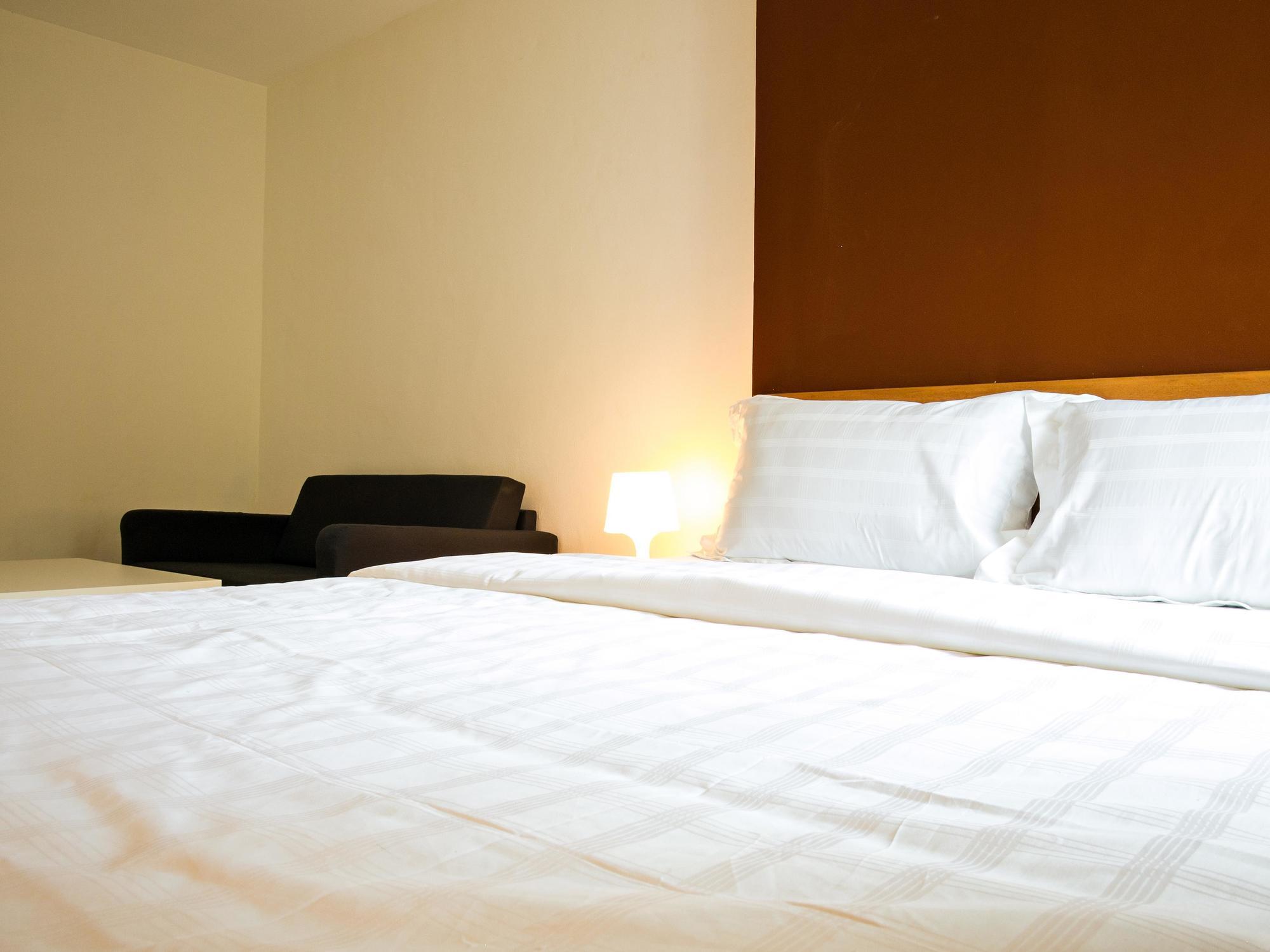 Nrv Place Apart Hotel Bangkok Bagian luar foto
