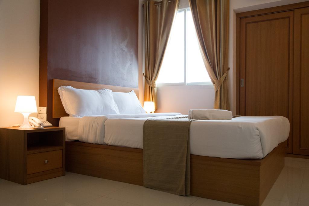 Nrv Place Apart Hotel Bangkok Bagian luar foto