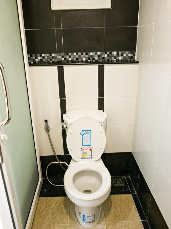 Nrv Place Apart Hotel Bangkok Bagian luar foto