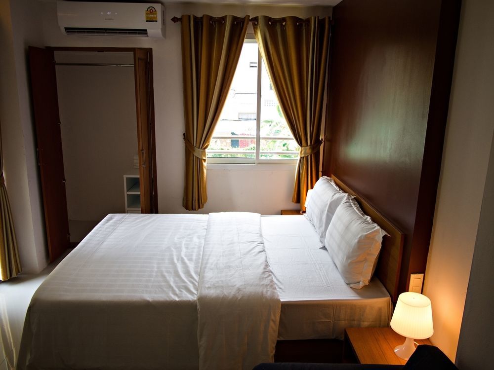 Nrv Place Apart Hotel Bangkok Bagian luar foto