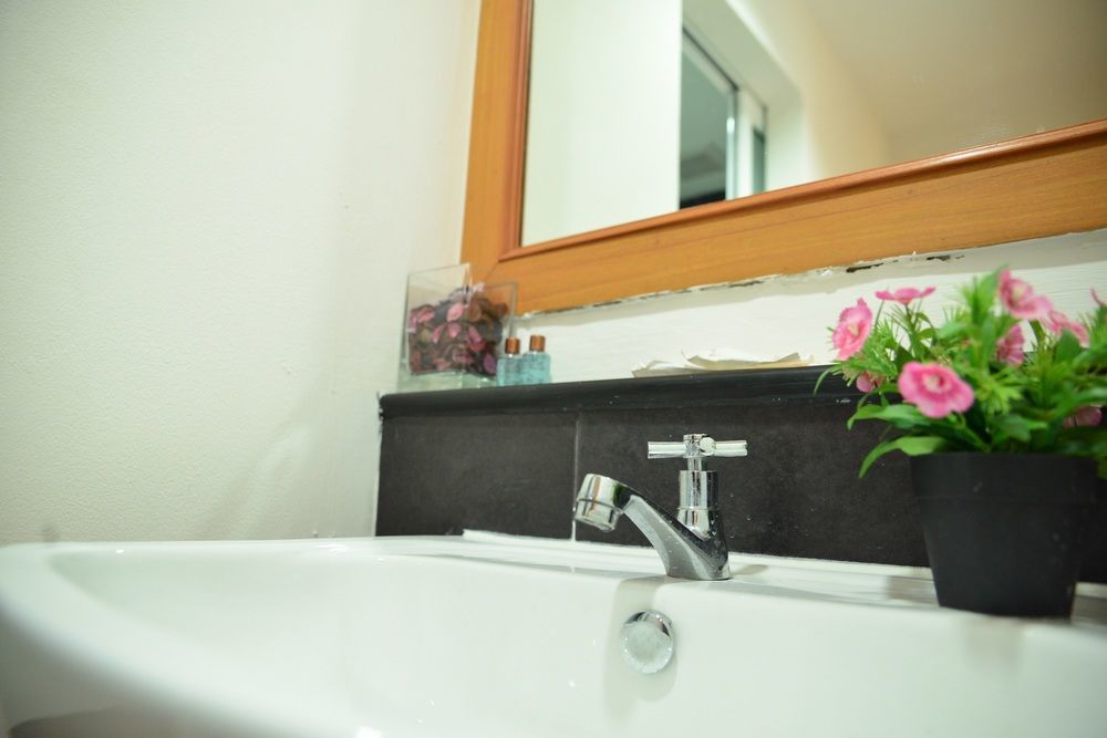 Nrv Place Apart Hotel Bangkok Bagian luar foto