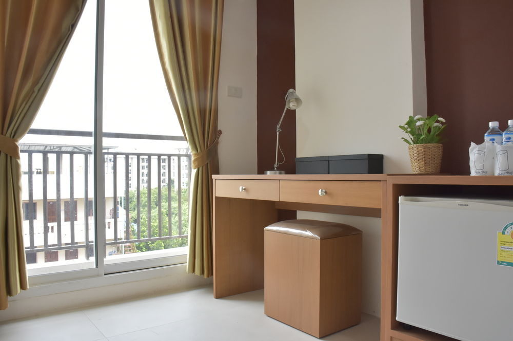 Nrv Place Apart Hotel Bangkok Bagian luar foto