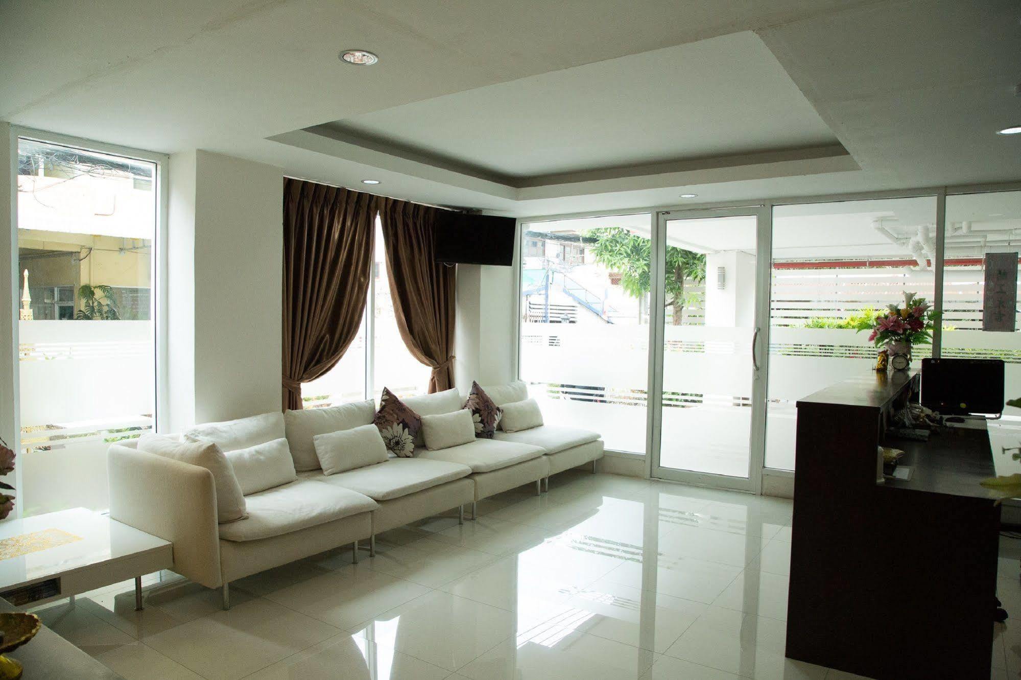 Nrv Place Apart Hotel Bangkok Bagian luar foto