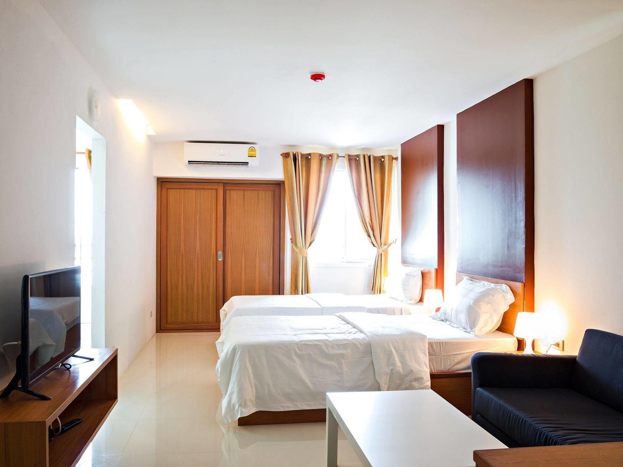 Nrv Place Apart Hotel Bangkok Bagian luar foto