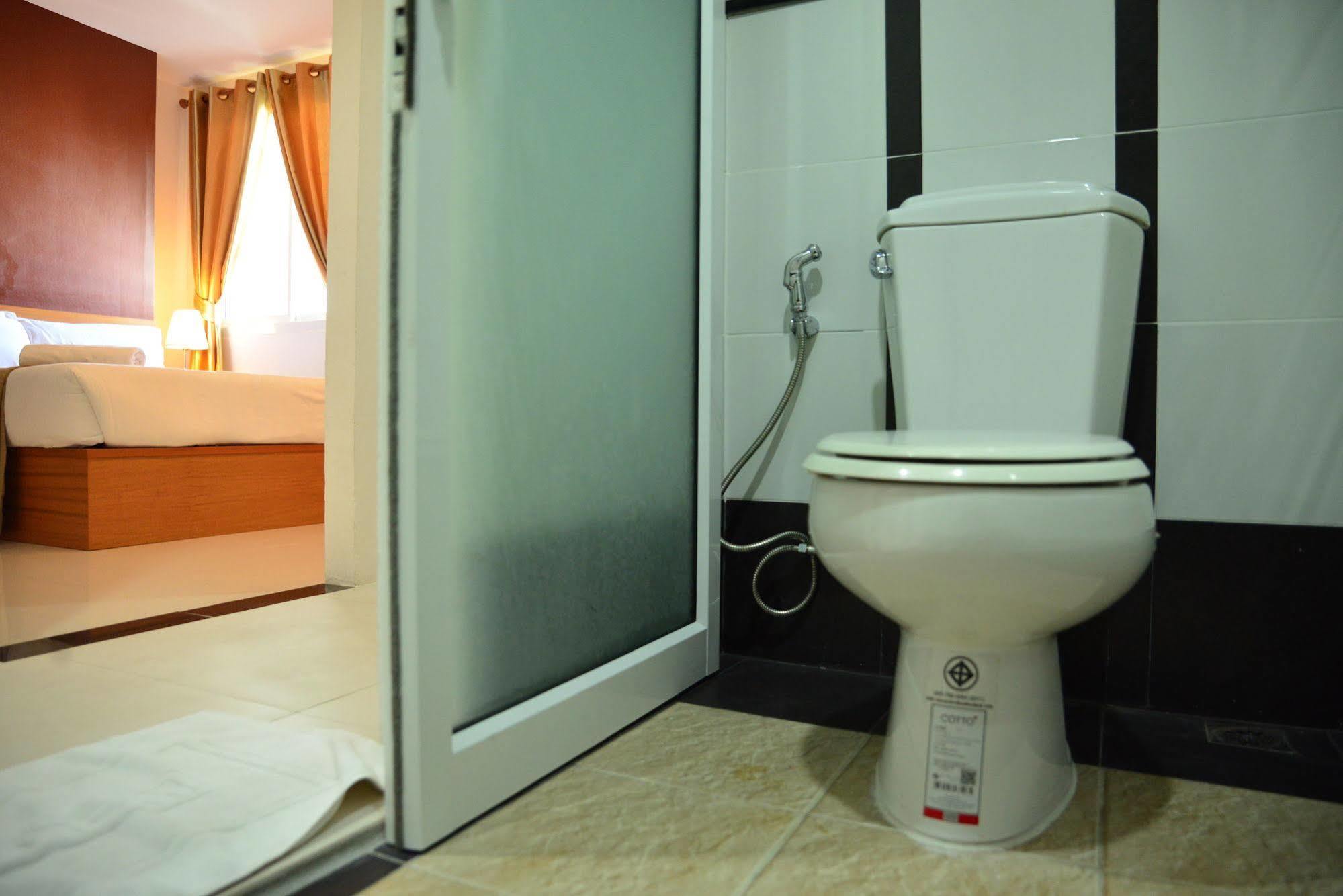 Nrv Place Apart Hotel Bangkok Bagian luar foto