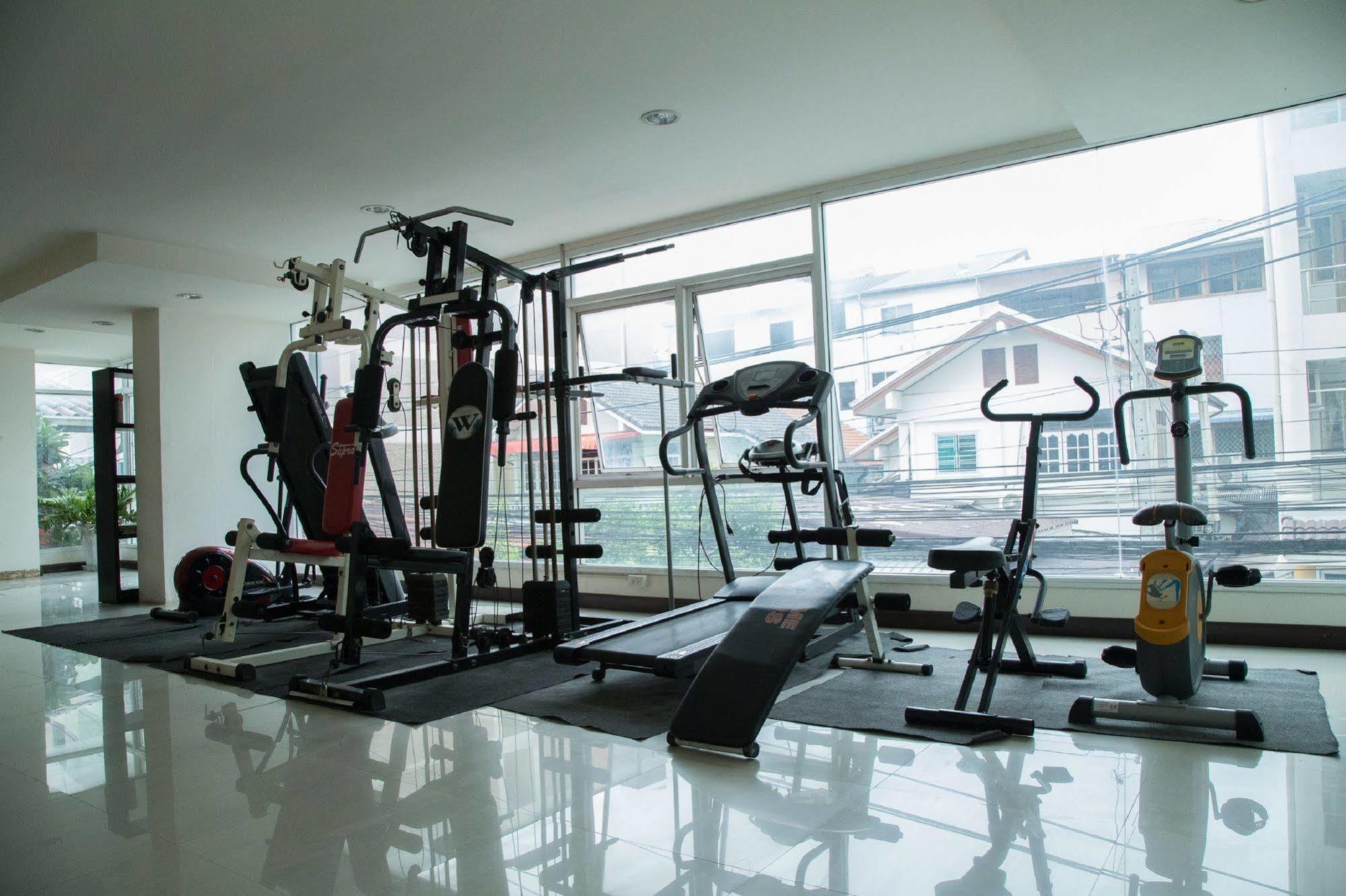 Nrv Place Apart Hotel Bangkok Bagian luar foto